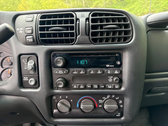 Used 2003 Chevrolet Blazer LS w/ Preferred Equipment Group AWD/4WD image 20