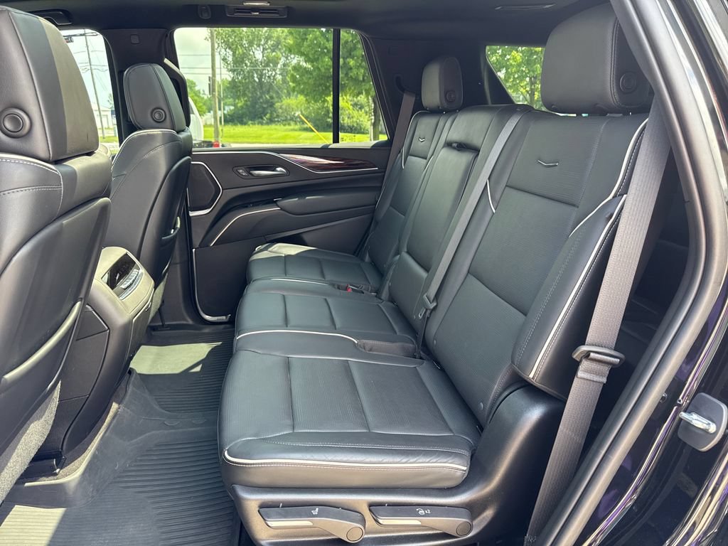 Used 2023 Cadillac Escalade Premium Luxury w/ LPO, Radiant Package AWD/4WD image 33