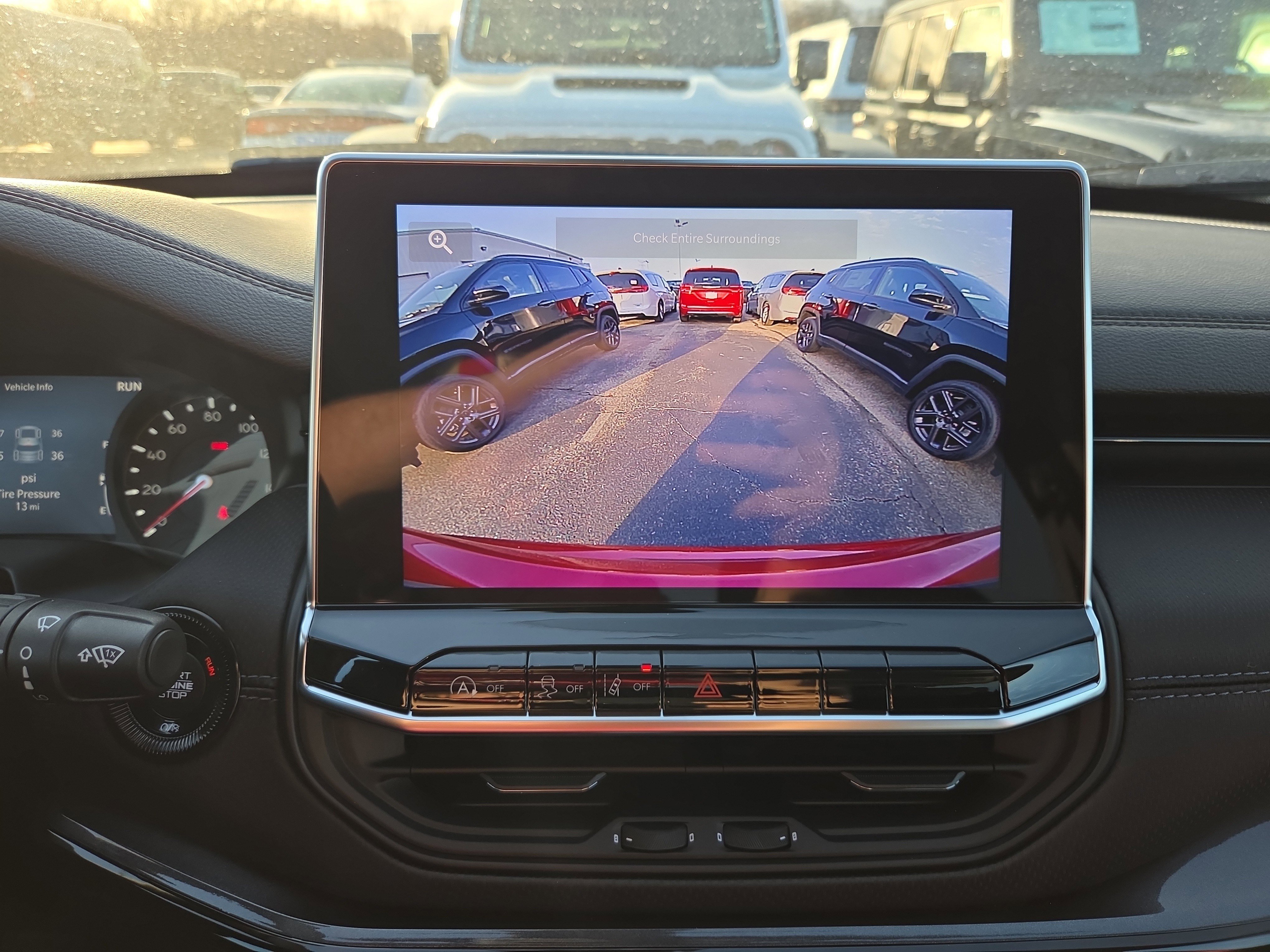 New 2026 Jeep Compass Latitude image 11