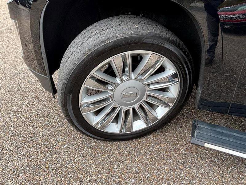 Used 2020 Cadillac Escalade ESV Platinum image 74