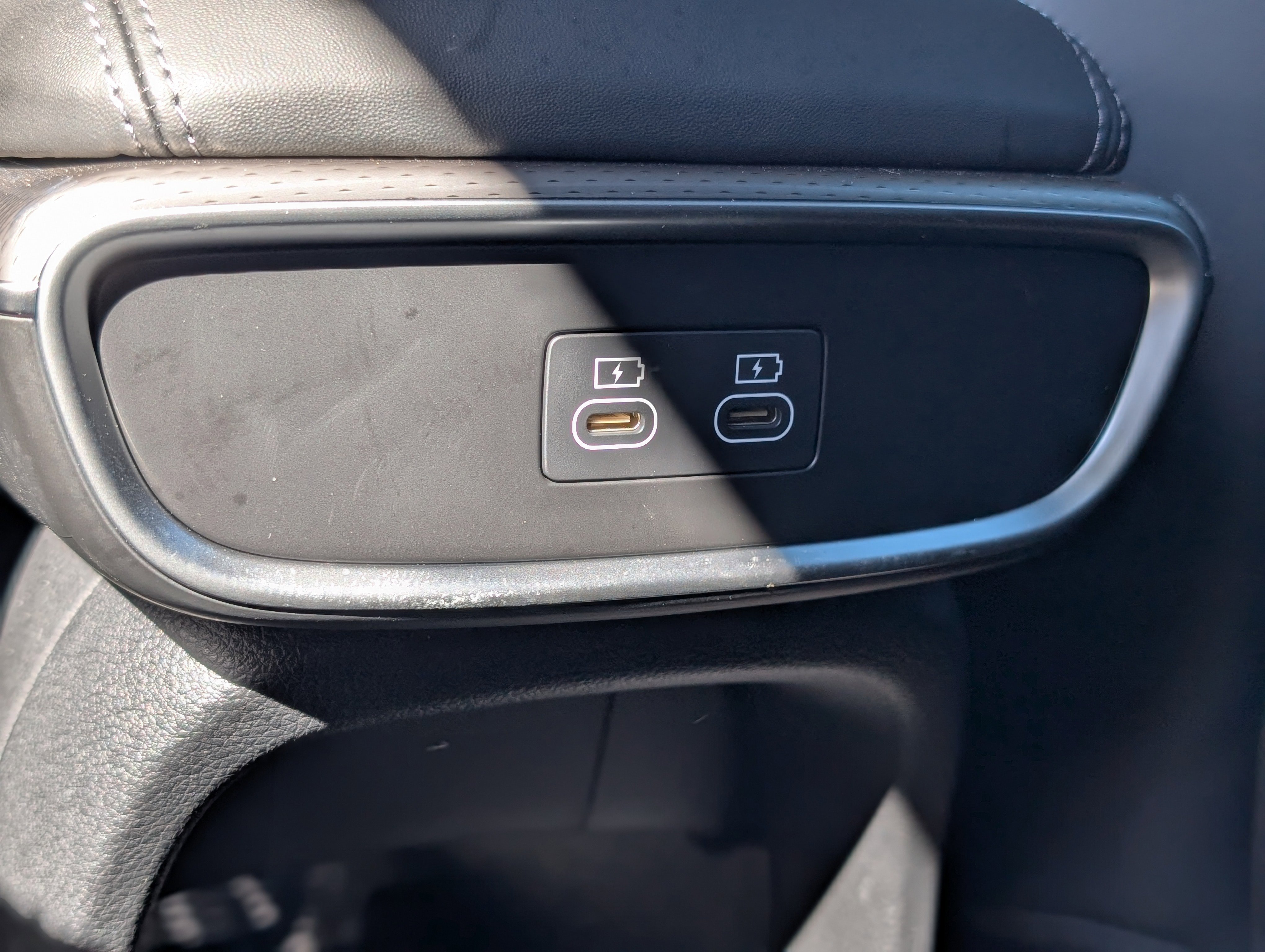 Used 2023 Genesis GV60 Performance image 57