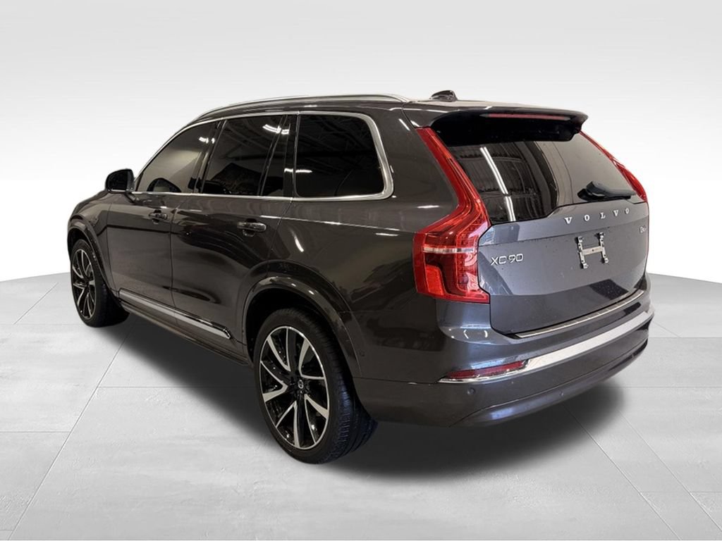 Used 2023 Volvo XC90 B6 Plus w/ Protection Package Premier AWD/4WD image 3