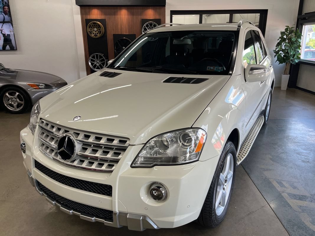 Used 2009 Mercedes-Benz ML 550 4MATIC image 3
