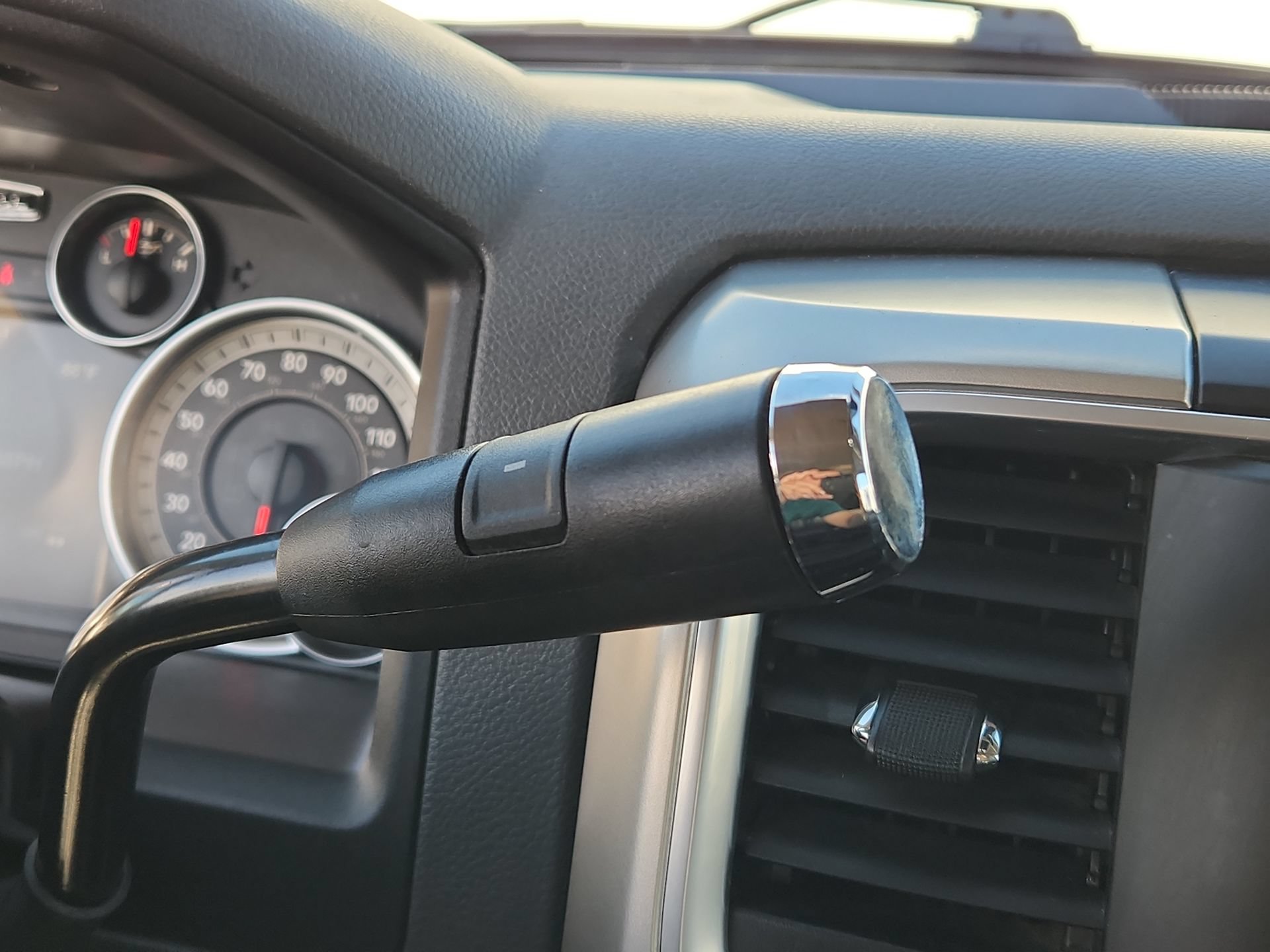 Used 2018 RAM 3500 Big Horn RWD image 20