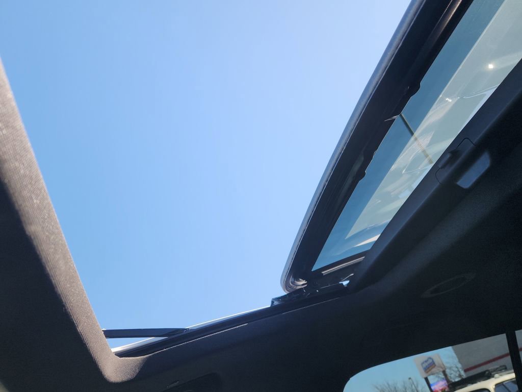 Used 2023 Chevrolet Traverse RS w/ LPO, Floor Liner Package image 26