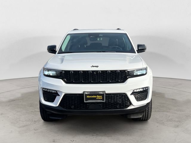 Used 2023 Jeep Grand Cherokee Limited w/ Luxury Tech Group II AWD/4WD image 8