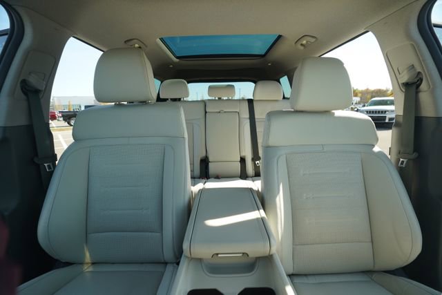 Used 2025 Hyundai Santa Fe Limited image 36