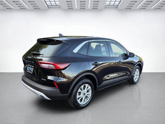 Certified 2023 Ford Escape Active w/ Tech Pack #1 AWD/4WD image 3