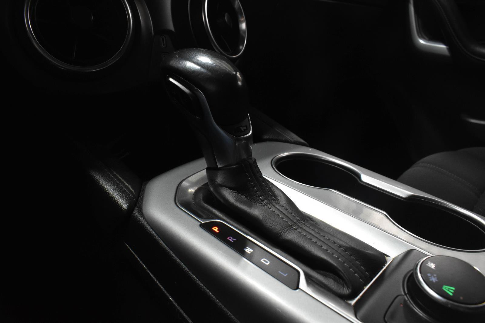Used 2020 Chevrolet Blazer LT FWD image 18