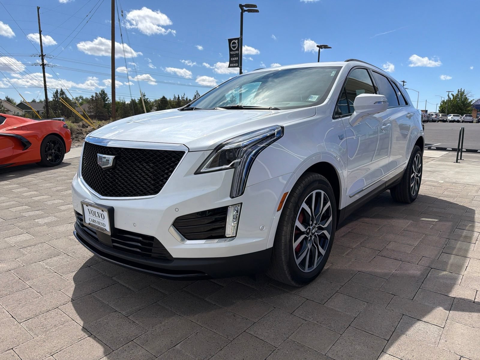 Used 2024 Cadillac XT5 Sportv w/ Technology Package AWD/4WD image 4