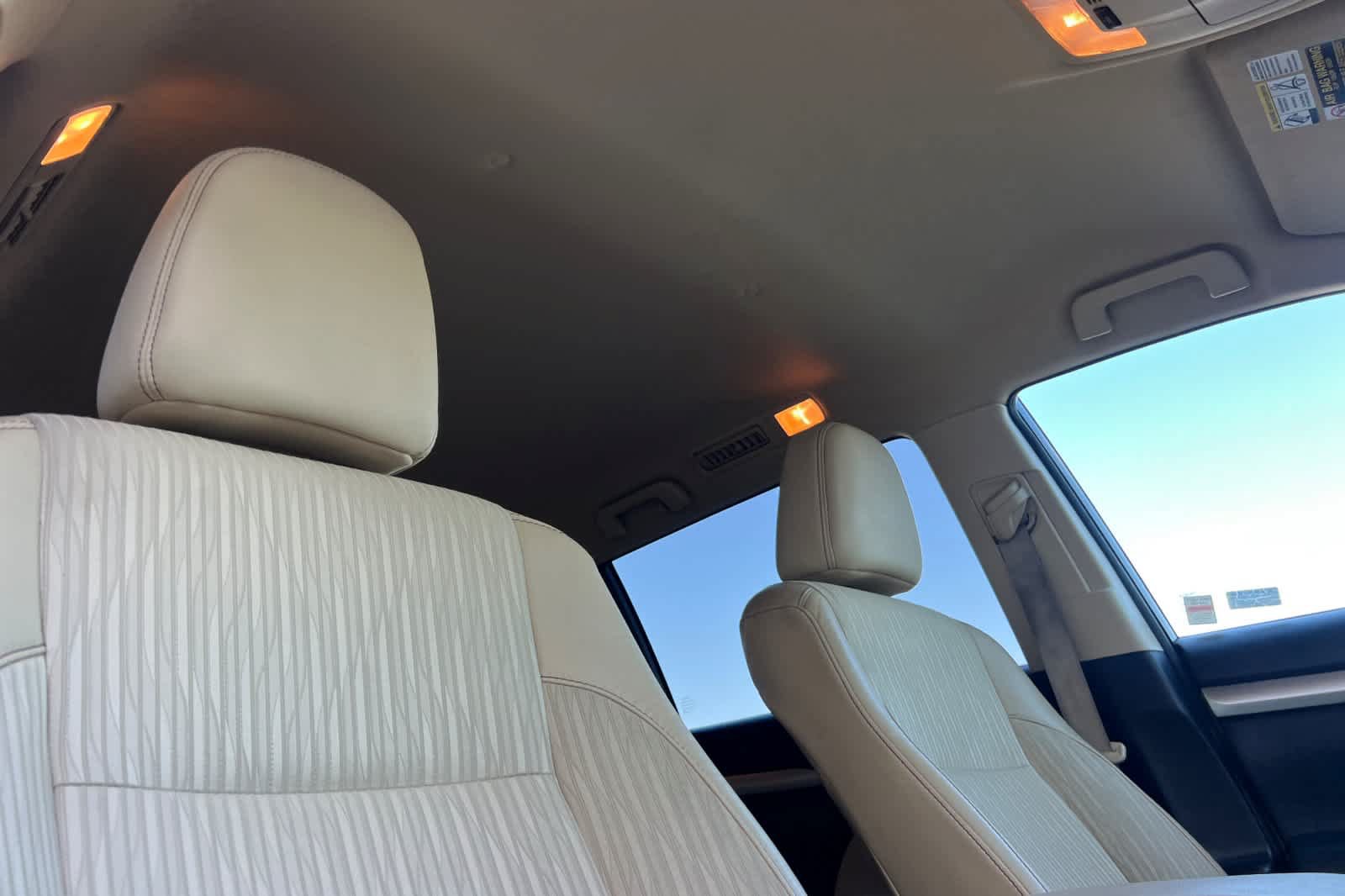Used 2014 Toyota Highlander Plus FWD image 19