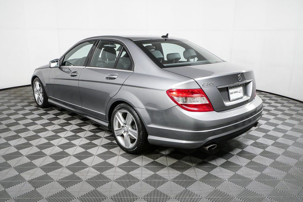 Used 2011 Mercedes-Benz C 300 Sedan image 27
