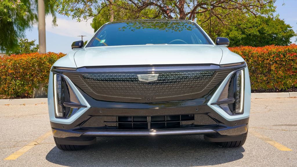 Used 2025 Cadillac Lyriq Sport image 4