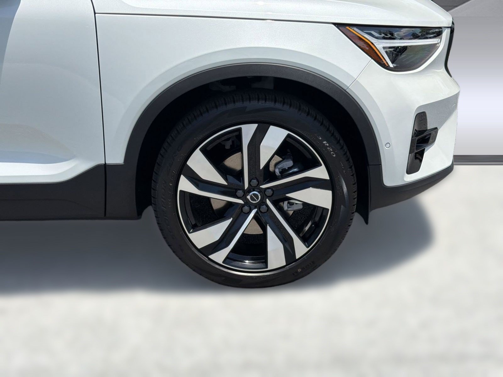 New 2026 Volvo XC40 B5 Ultra w/ Climate Package AWD/4WD image 11