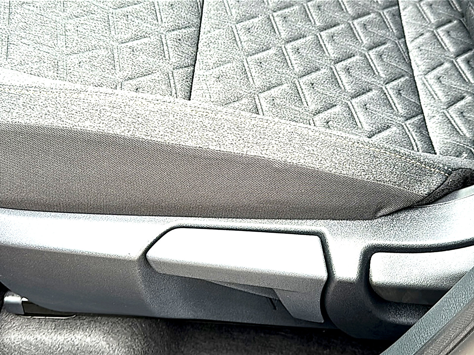 New 2026 Nissan Kicks SV image 12