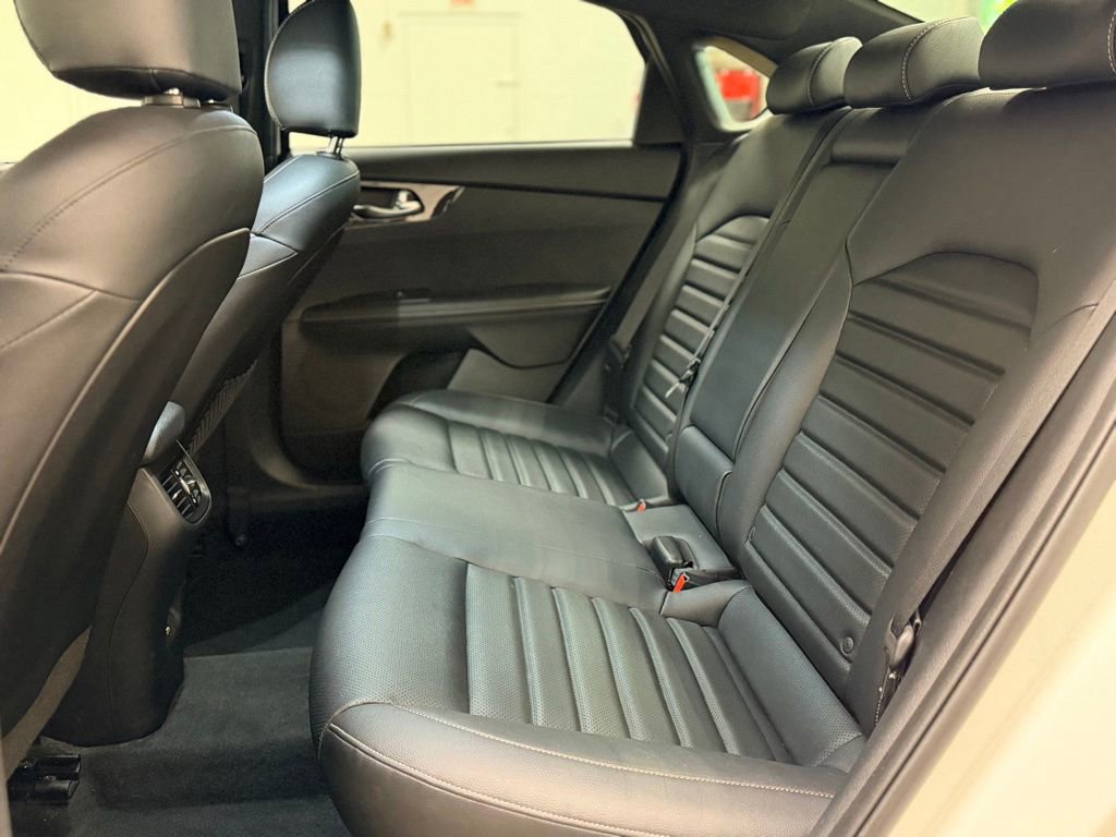 Used 2023 Kia Forte GT-Line w/ GT-Line Premium Package FWD image 22