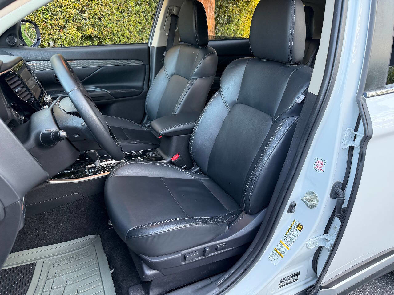 Used 2020 Mitsubishi Outlander SEL image 15