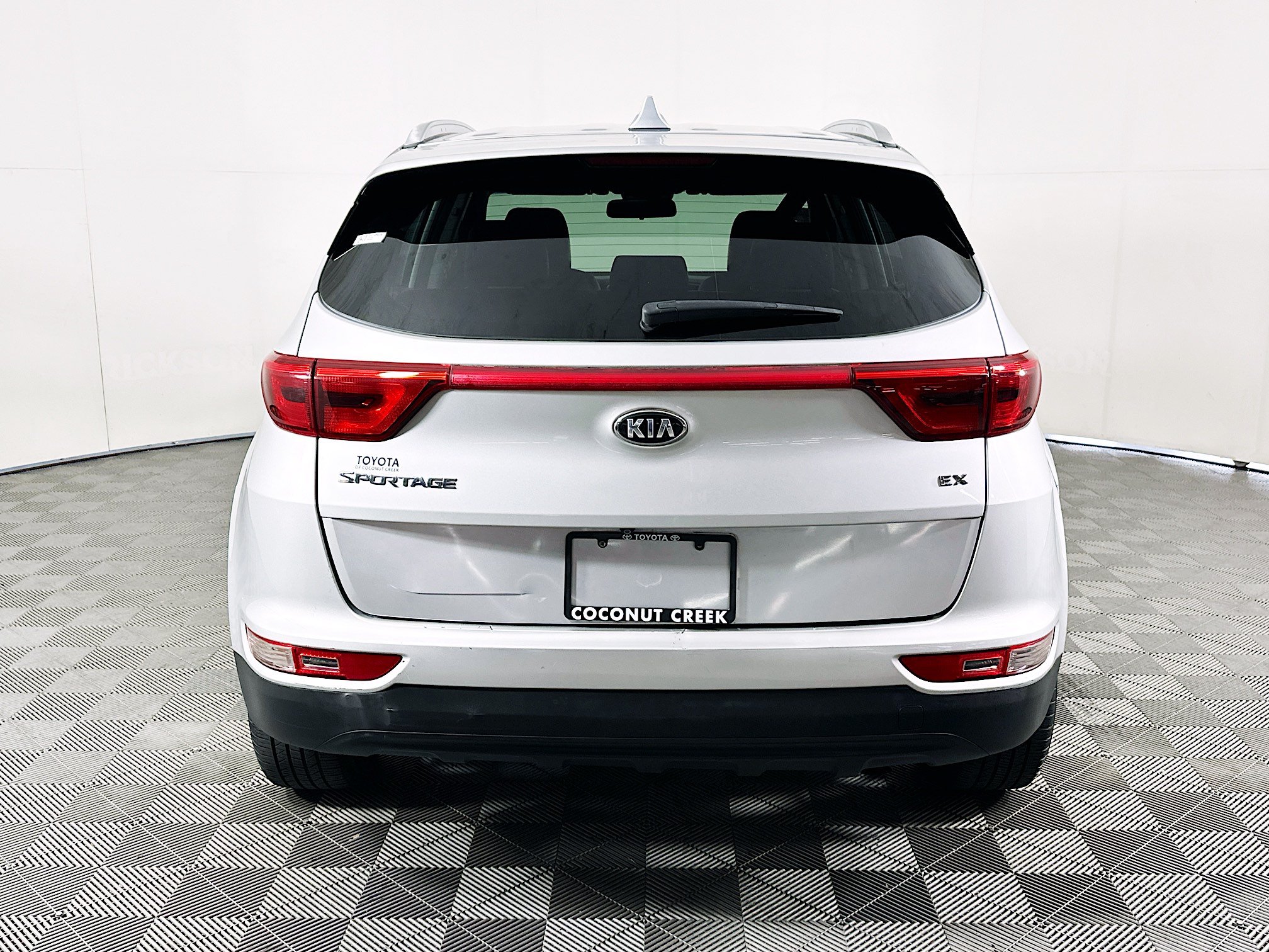 Used 2018 Kia Sportage EX FWD image 4