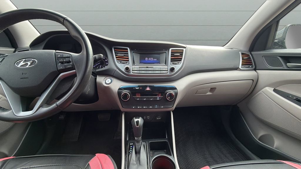Used 2016 Hyundai Tucson Sport image 10