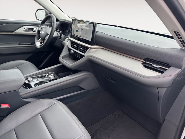 New 2026 Ford Explorer Active AWD/4WD image 10