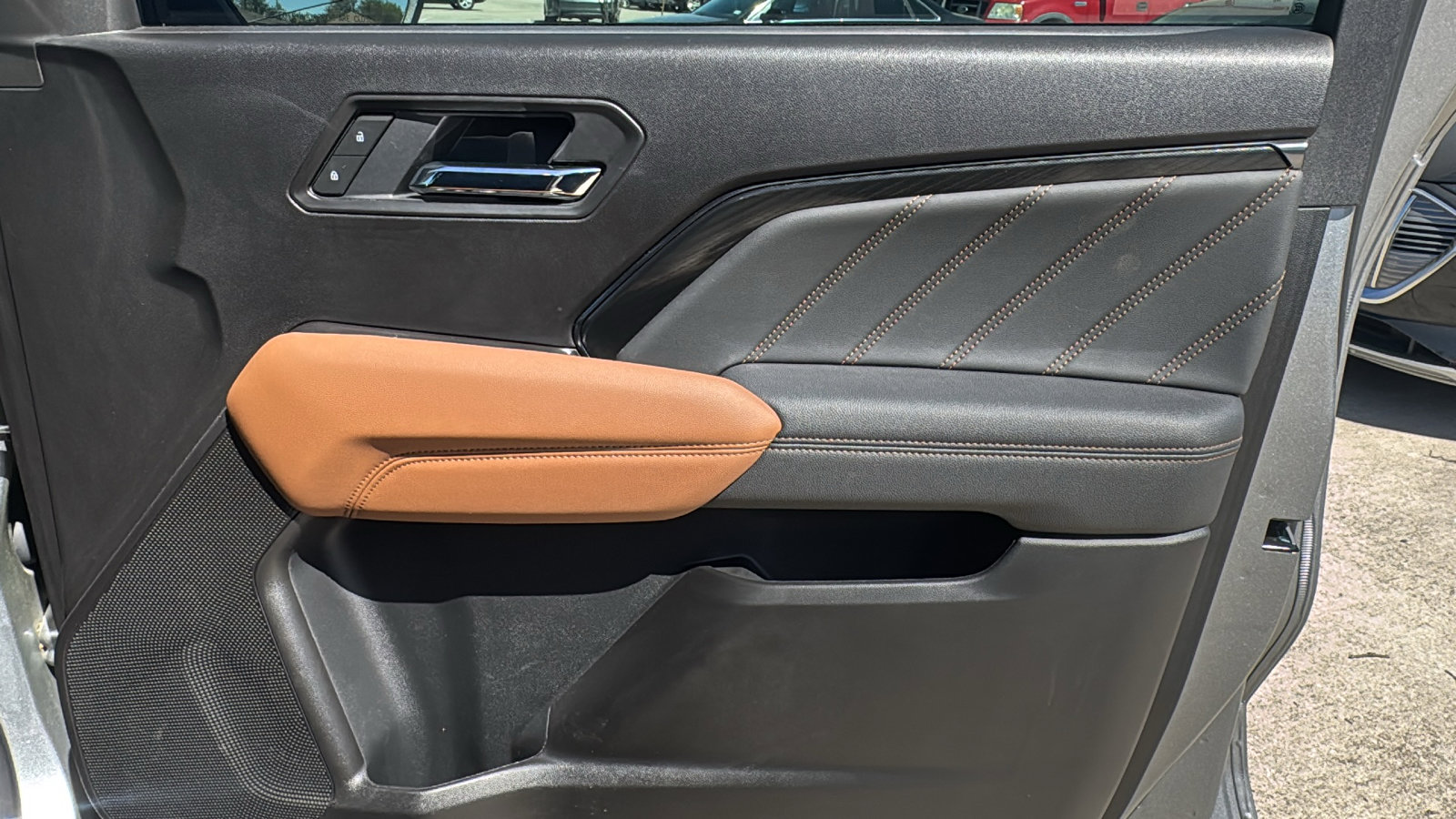 Used 2025 GMC Canyon AT4 image 29