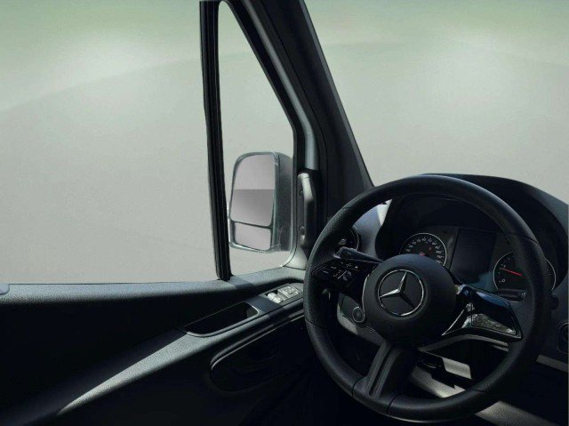 Used 2025 Mercedes-Benz Sprinter 2500 image 12