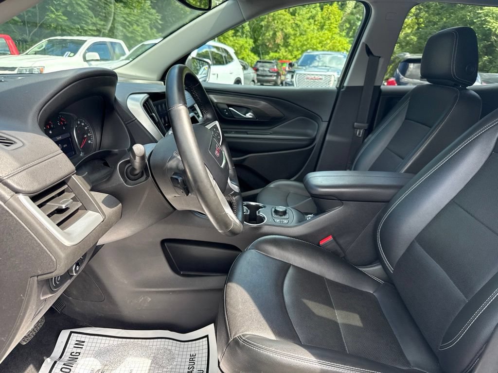 Used 2023 GMC Terrain SLT w/ LPO, Floor Liner Package AWD/4WD image 9