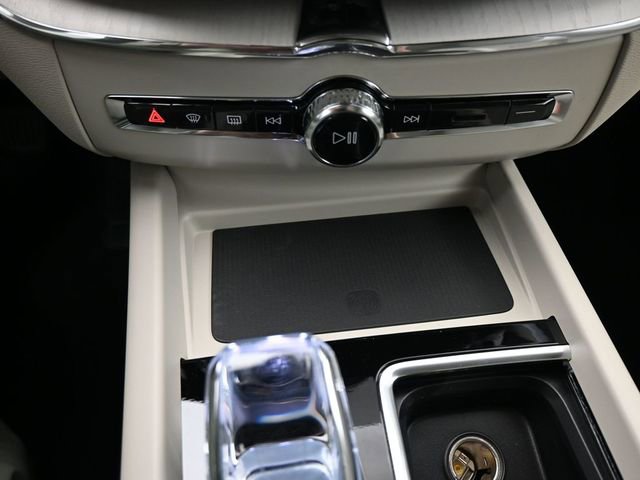 New 2026 Volvo XC60 B5 Ultra w/ Protection Package Premier image 14