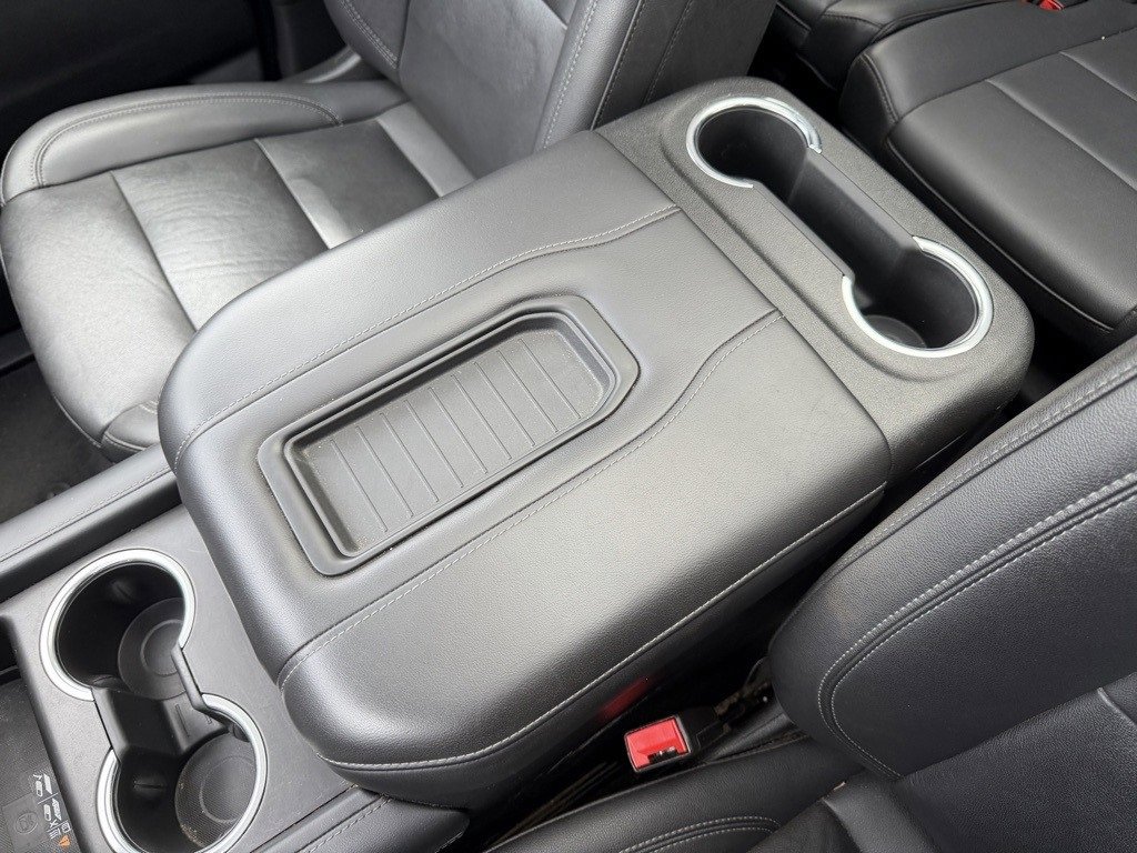 Used 2022 Chevrolet Suburban LT w/ LT Signature Package image 27