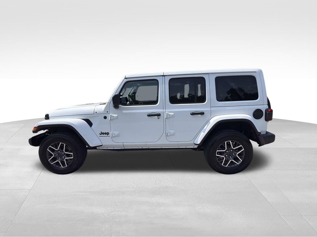 Used 2025 Jeep Wrangler Unlimited Sahara AWD/4WD image 6