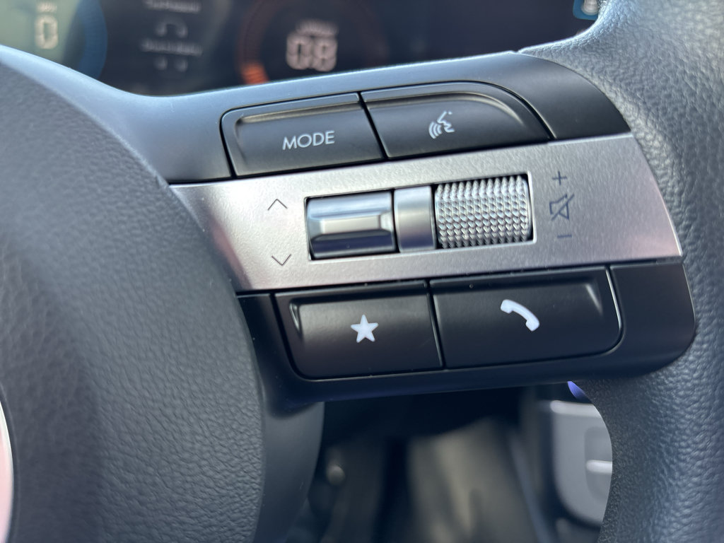 Certified 2025 Hyundai Santa Cruz SE AWD/4WD image 21
