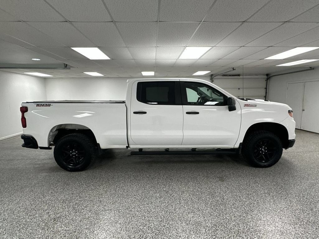 Used 2022 Chevrolet Silverado 1500 Custom Trail Boss AWD/4WD image 9