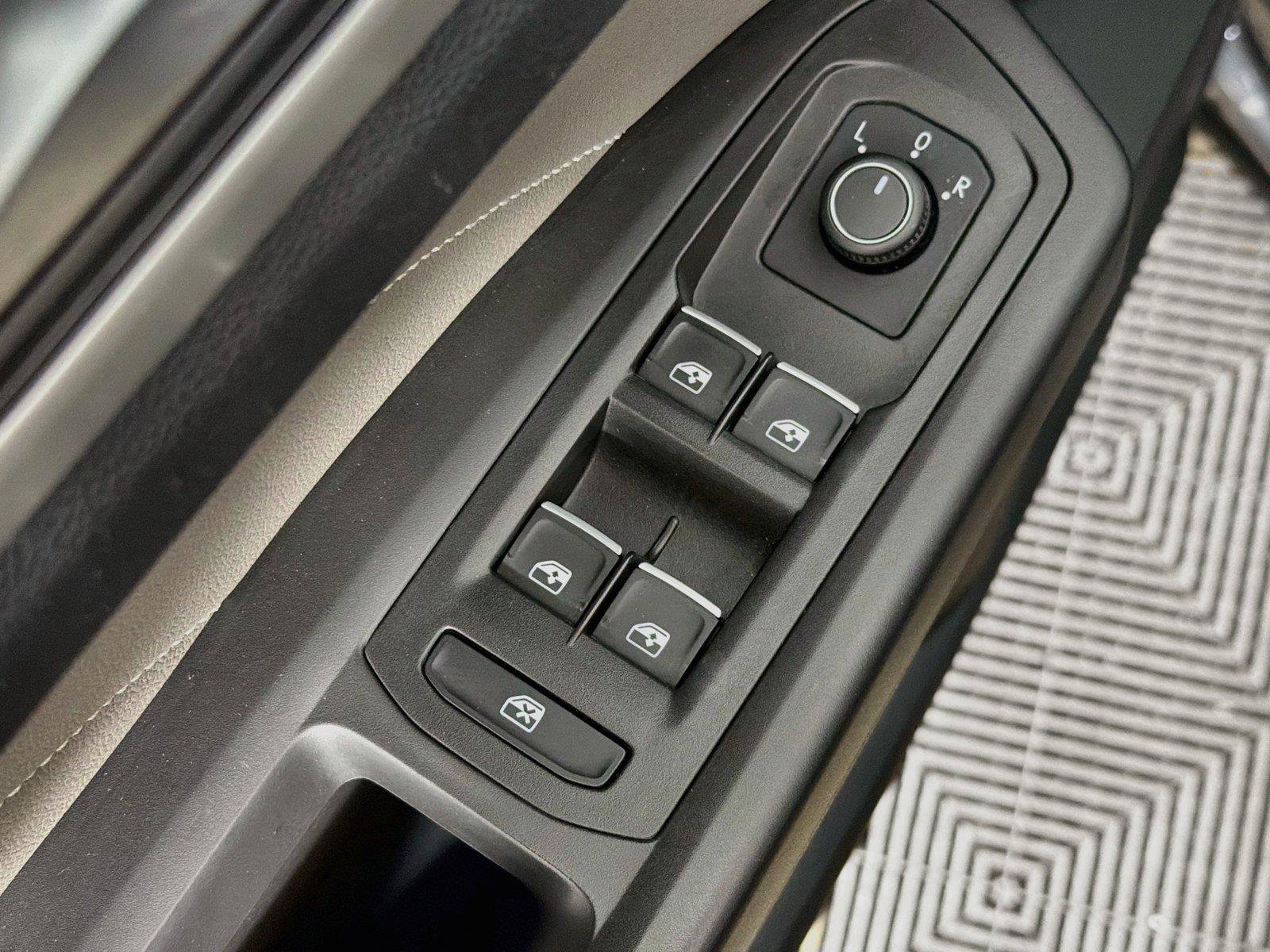 Used 2022 Volkswagen Atlas SE w/ Panoramic Sunroof Package AWD/4WD image 23