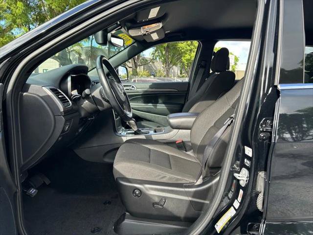 Certified 2022 Jeep Grand Cherokee Laredo E RWD image 17