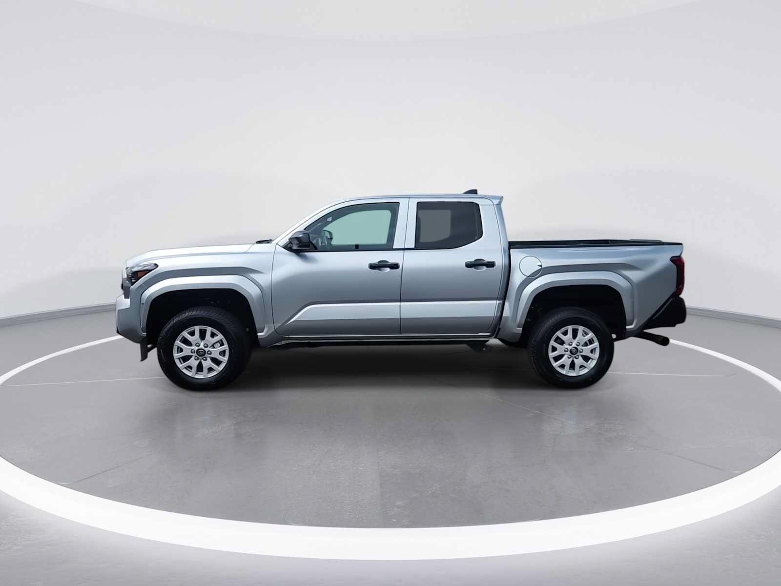 Certified 2024 Toyota Tacoma SR w/ SR Upgrade Package AWD/4WD image 5