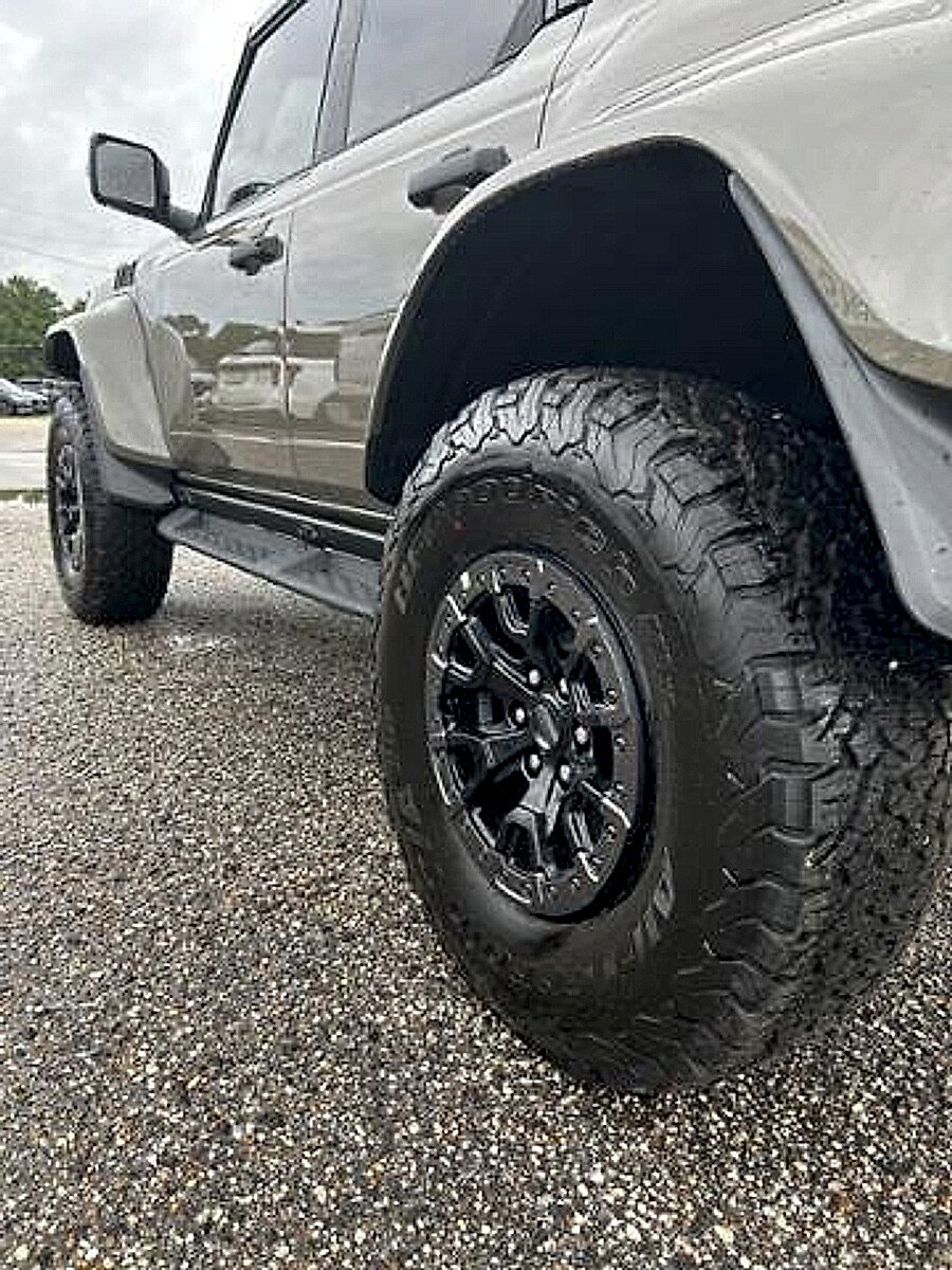 New 2025 Ford Bronco Raptor image 9