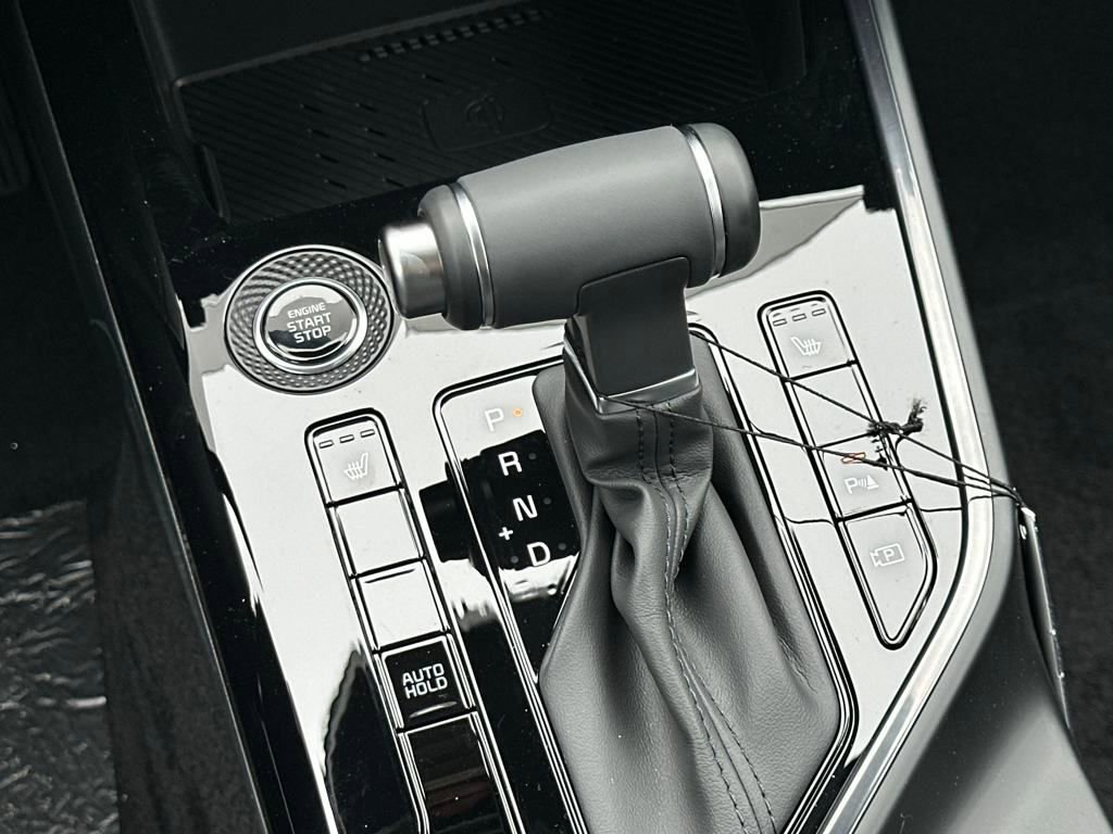 New 2025 Kia Niro EX image 21