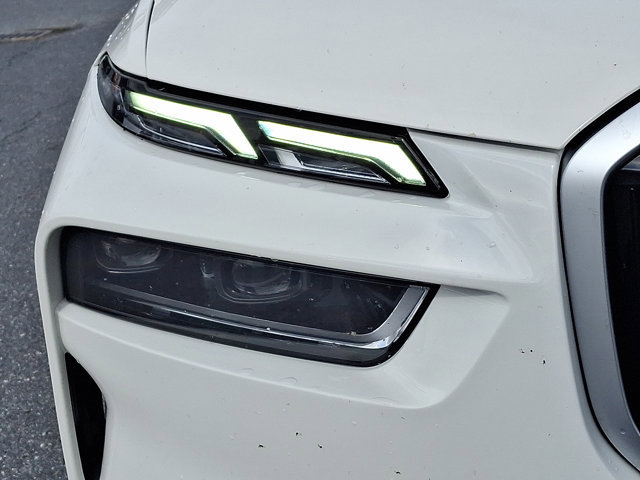 Used 2026 BMW X7 xDrive40i image 9