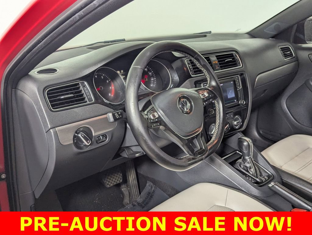 Used 2016 Volkswagen Jetta Sport FWD image 11