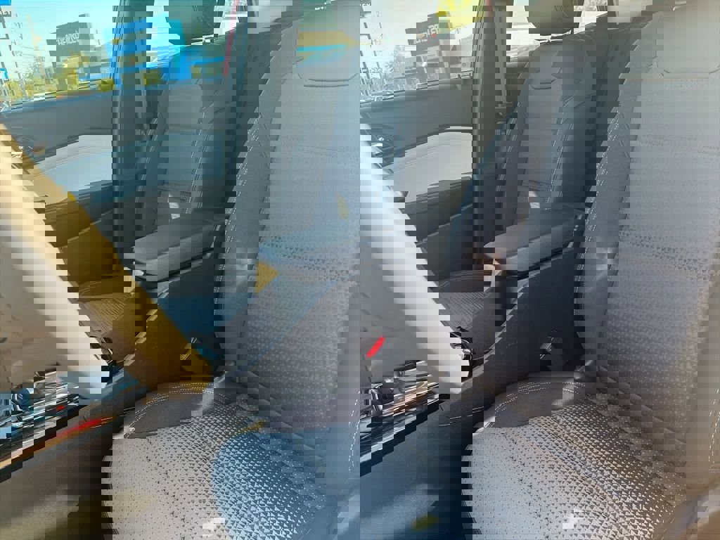 New 2026 Chevrolet Trax LT w/ Driver Confidence Package image 9