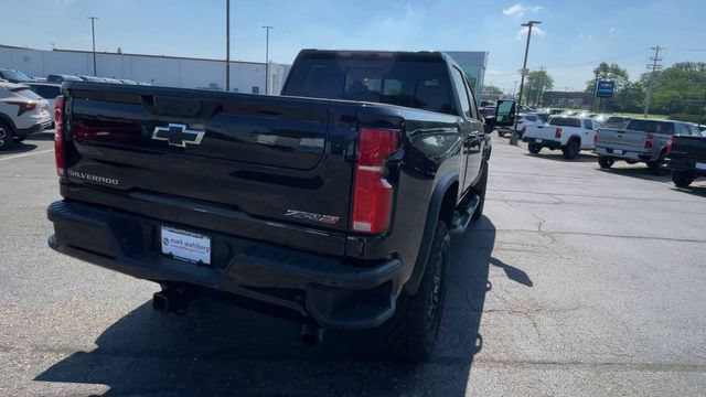 New 2026 Chevrolet Silverado 2500 ZR2 AWD/4WD image 9