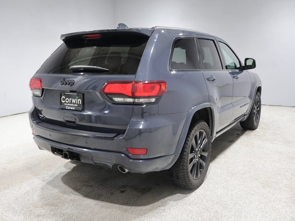 Used 2018 Jeep Grand Cherokee Altitude AWD/4WD image 2
