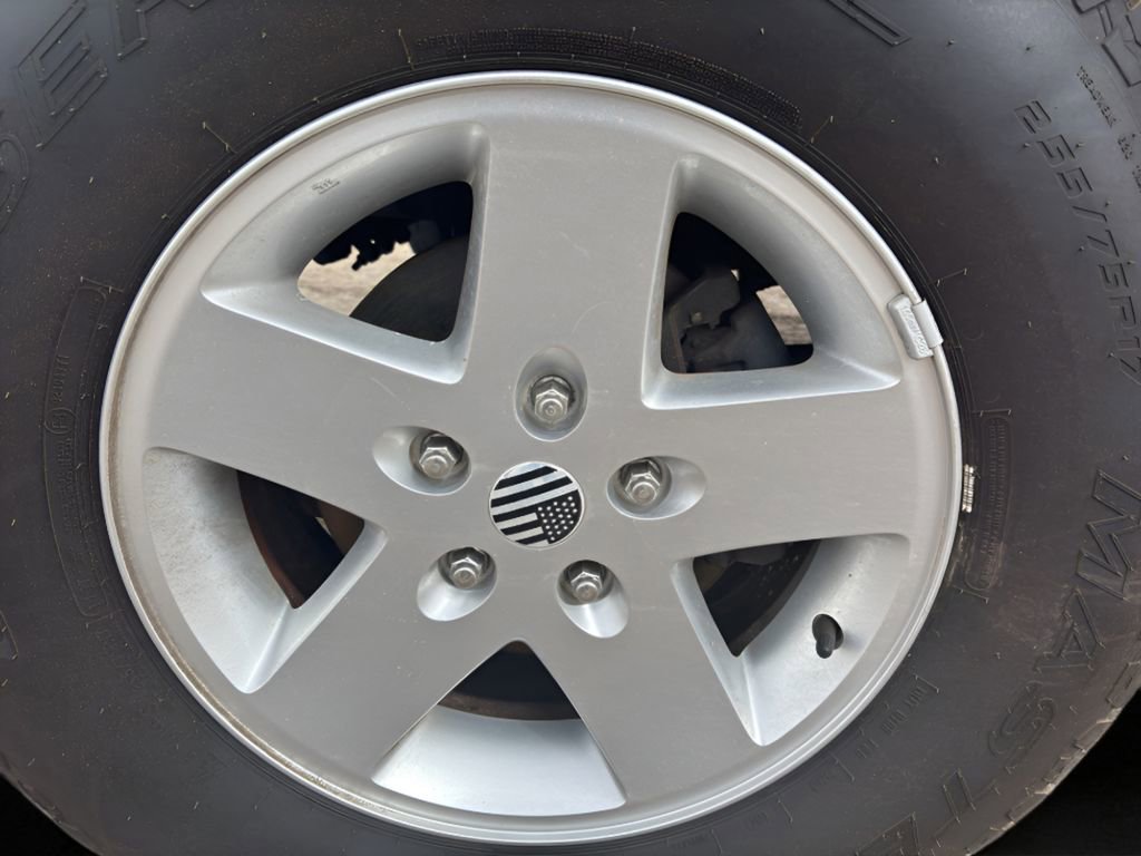 Used 2012 Jeep Wrangler Unlimited Sahara w/ Dual Top Group image 13