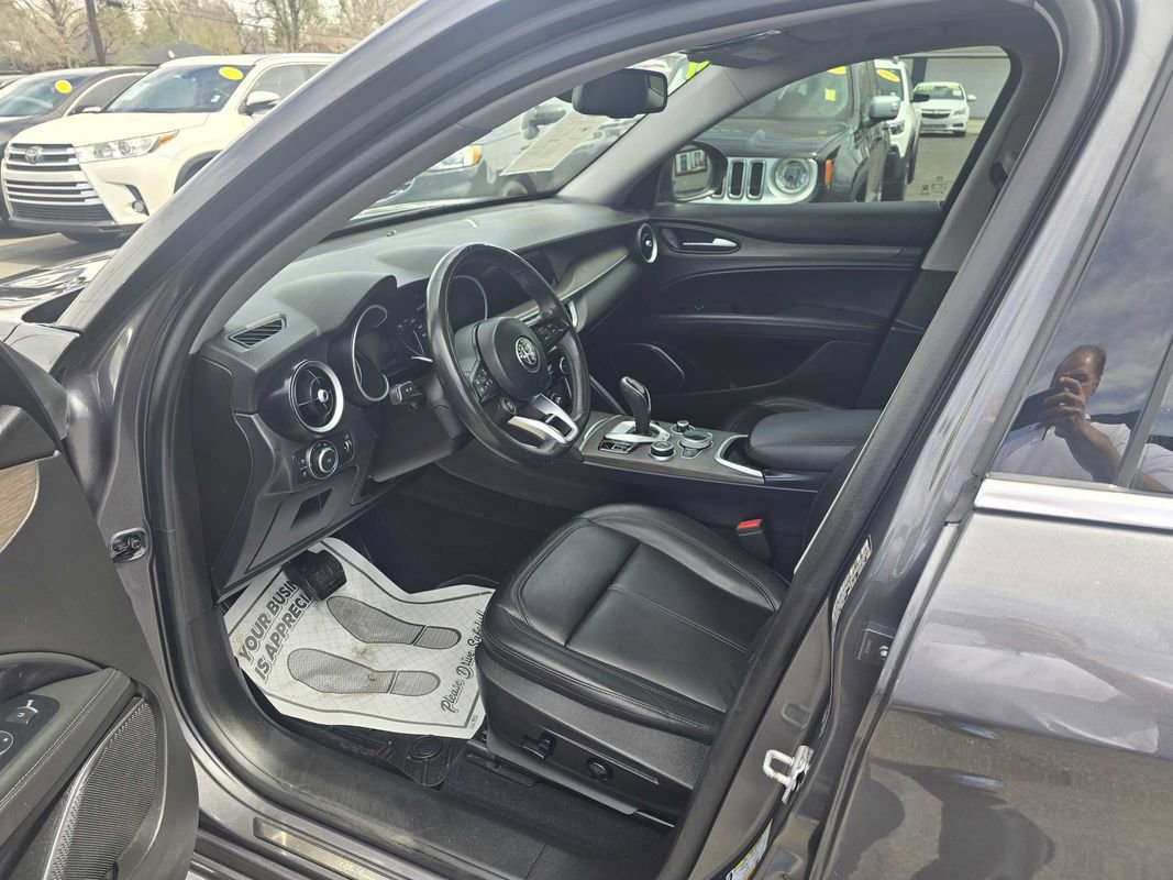 Used 2021 Alfa Romeo Stelvio Ti w/ Active Assist 2 Package TI image 29