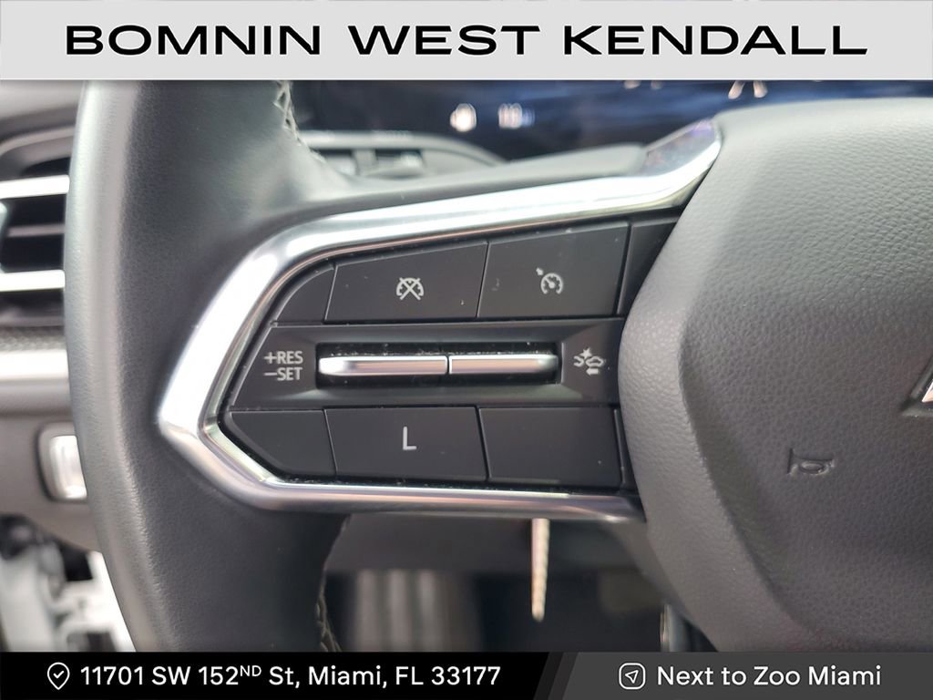 Used 2024 Chevrolet Traverse LS image 30