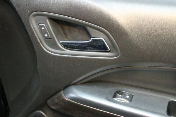 Used 2015 GMC Canyon SLT image 9