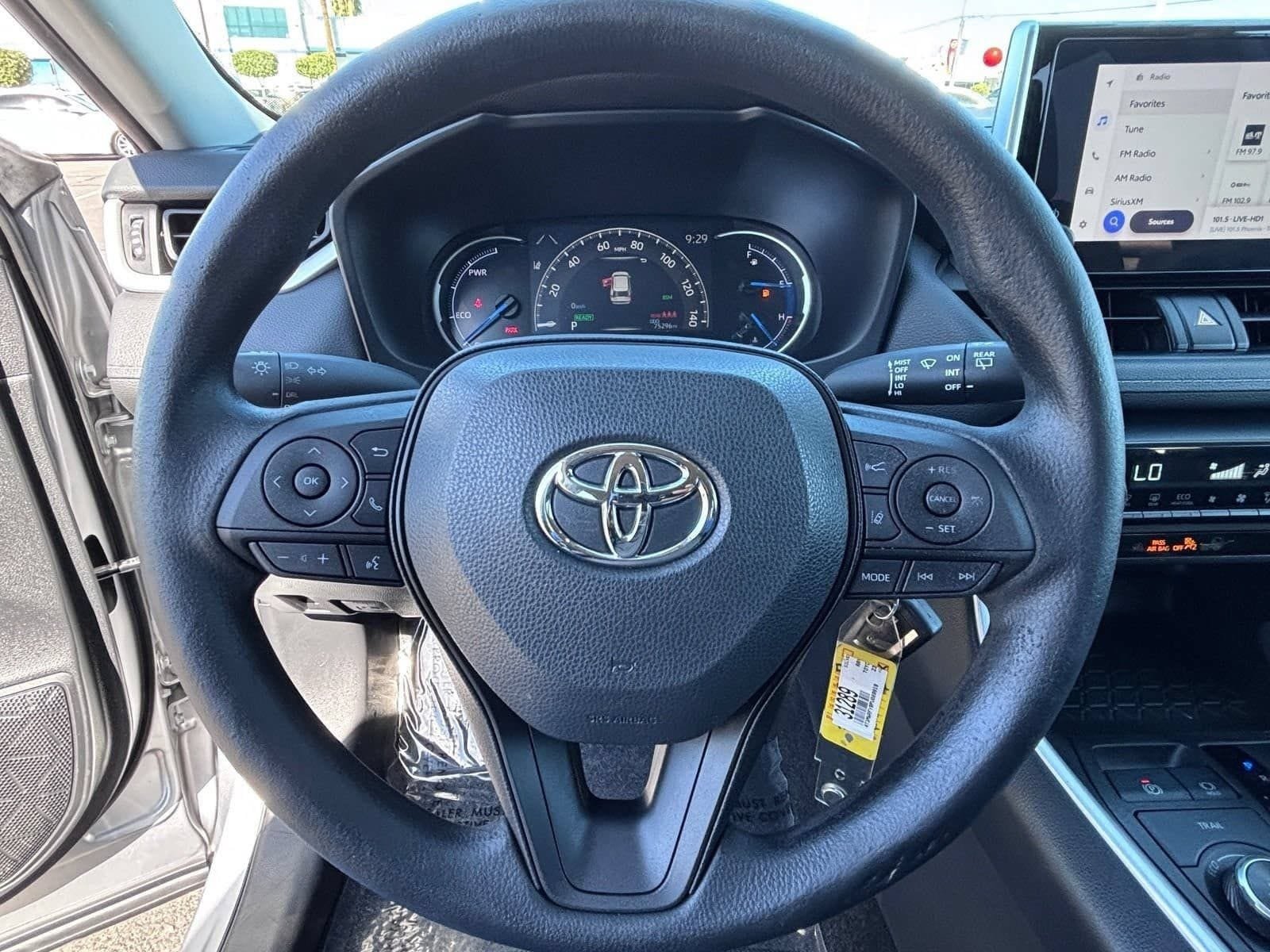 Used 2023 Toyota RAV4 LE AWD/4WD image 23