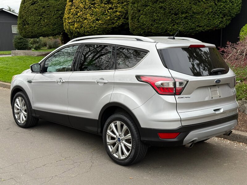 Used 2017 Ford Escape Titanium AWD/4WD image 3