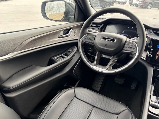 New 2026 Jeep Grand Cherokee Limited w/ Luxury Tech Group II image 35