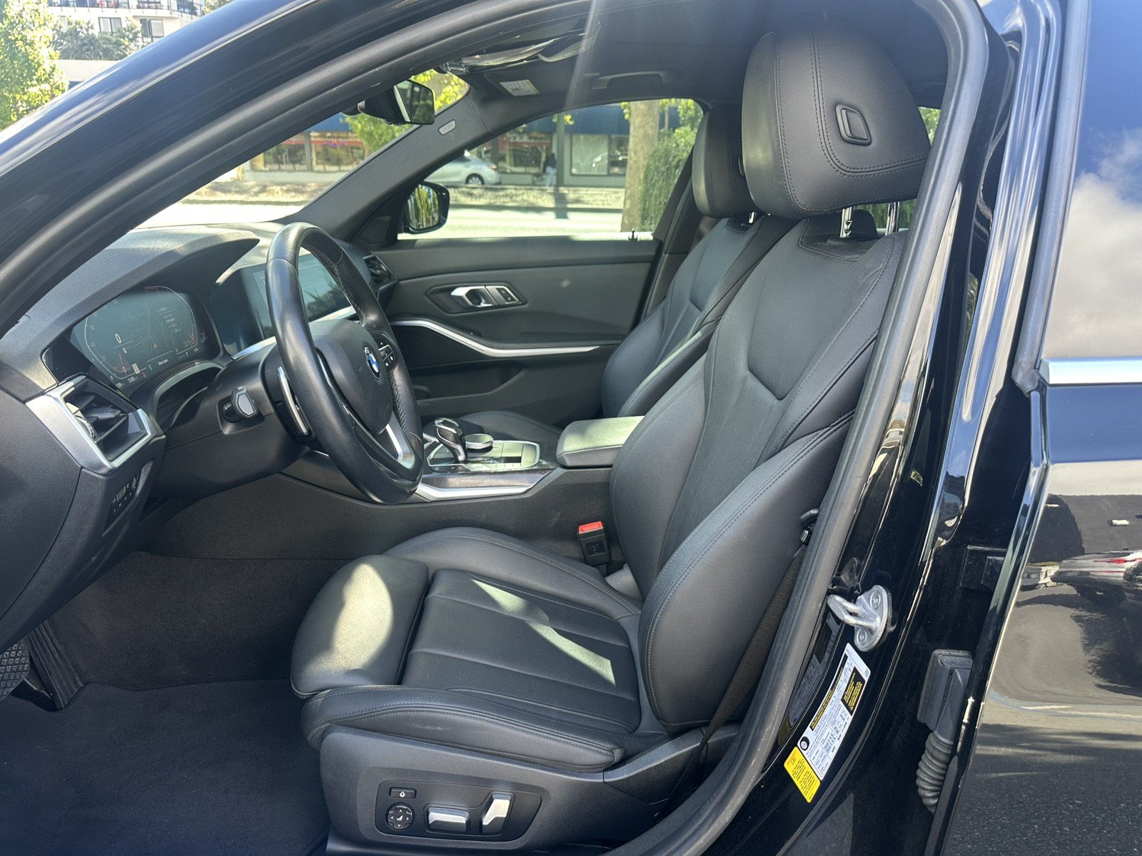 Used 2019 BMW 330i Sedan w/ Convenience Package RWD image 18